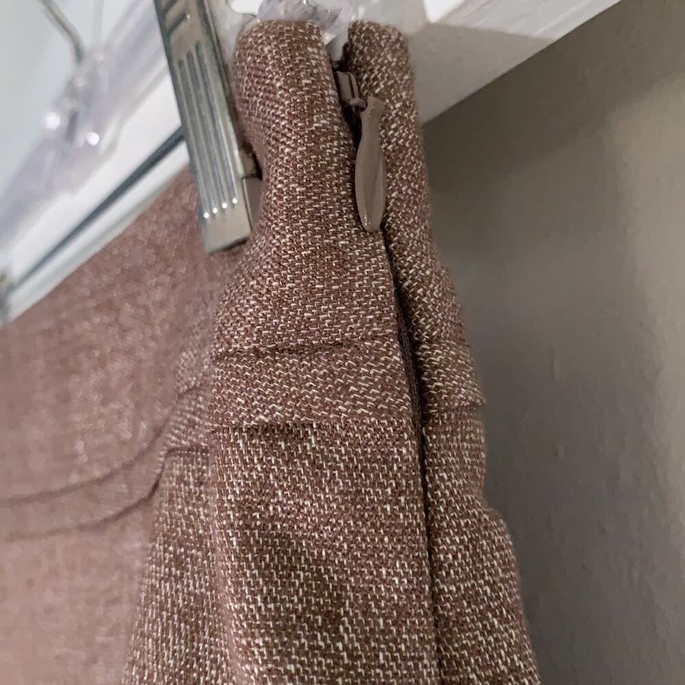LIKE NEW brown skirt - Picture 5 of 7